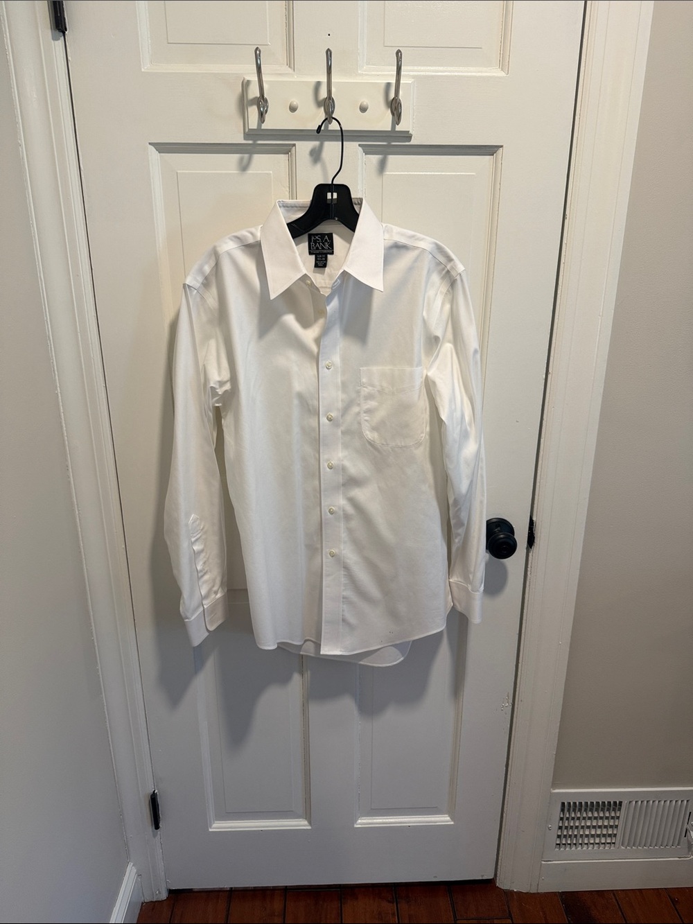 Jos. A. Bank White Men's Dress Shirt-slim fit